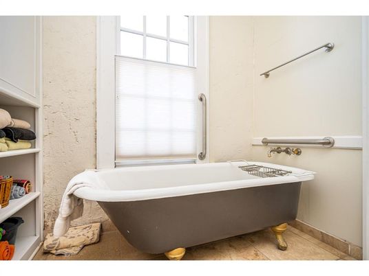 Bathroom, Free Standing Baths, Interior