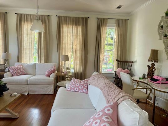 Interior, Living room, Pendant Lights, Wood Texture Flooring