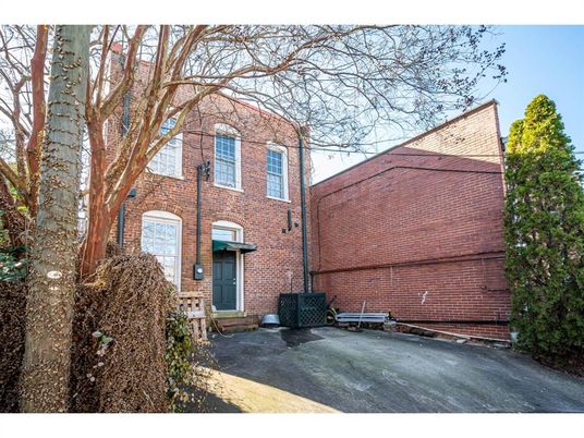 Exterior, Facade, Brick Facade, Rowhouse