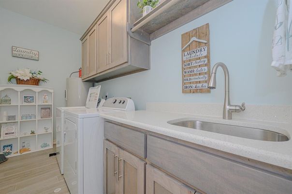 Interior, Washer, Wood Texture Flooring