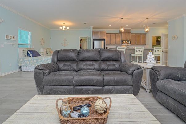 Interior, Kitchen, Living room, Pendant Lights, Recessed Lighting, Wood Texture Flooring