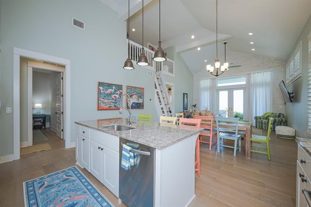 Chandelier, Dining room, Interior, Kitchen, Pendant Lights, Recessed Lighting, Wood Texture Flooring