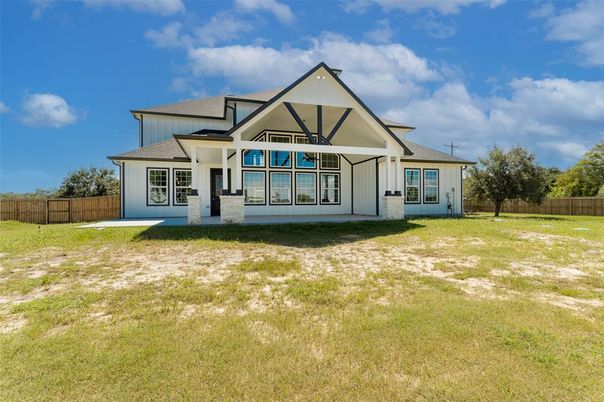 Backyard, Exterior, Facade, Farmhouse