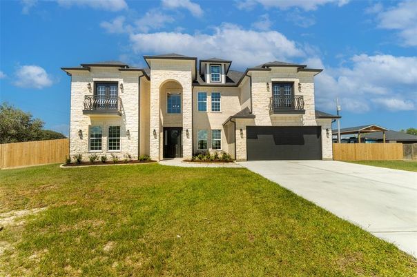 Attached, Exterior, Facade, French Provincial