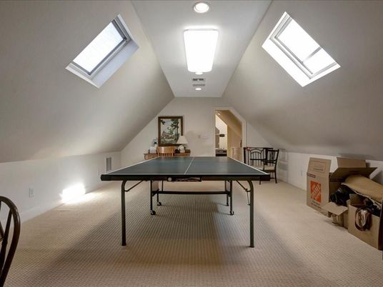 Game Room, Interior, Recessed Lighting