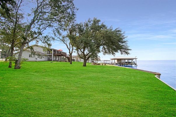 Backyard, Exterior, Lake