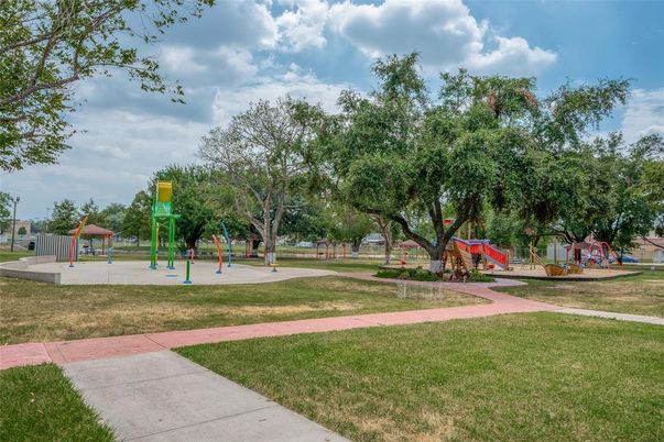 Backyard, Exterior, Playground