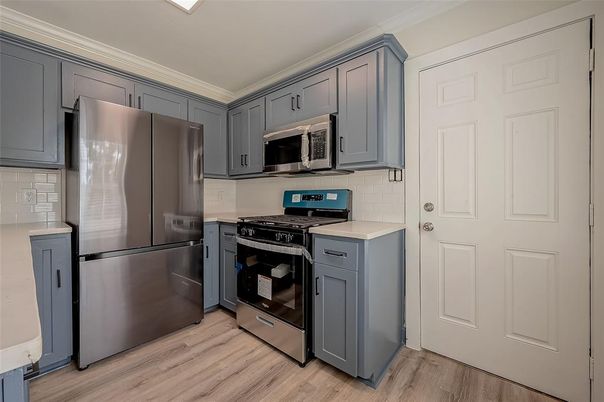 Interior, Kitchen, Stainless Steel Appliances, Wood Texture Flooring