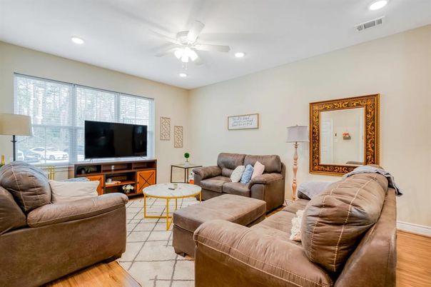 Interior, Living room, Recessed Lighting, Wood Texture Flooring