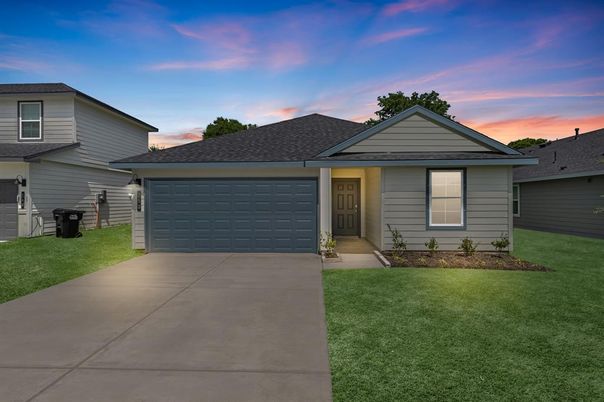 Attached, Exterior, Facade, Ranch