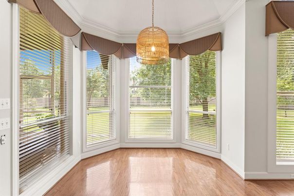 Empty room, Interior, Pendant Lights, Wood Texture Flooring