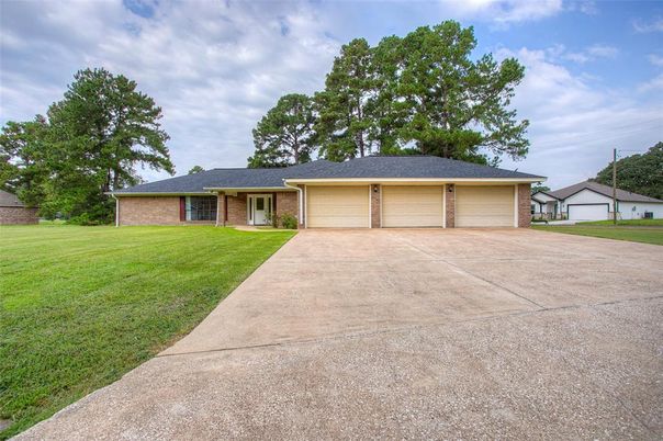 Attached, Exterior, Facade, Brick Facade, Ranch