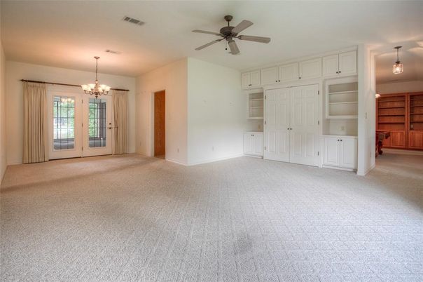 Chandelier, Empty room, Interior