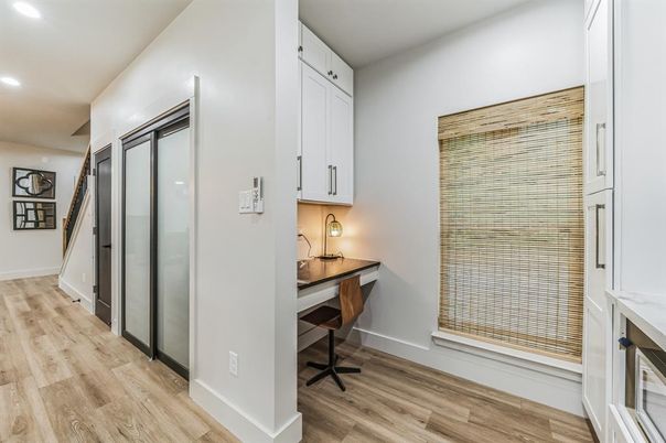 Home Office, Interior, Recessed Lighting, Wood Texture Flooring