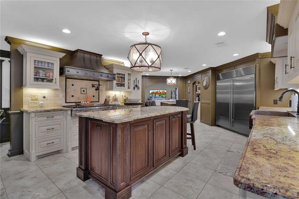 Chandelier, Interior, Kitchen, Recessed Lighting, Stainless Steel Appliances