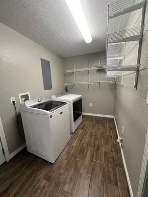 Interior, Washer, Wood Texture Flooring