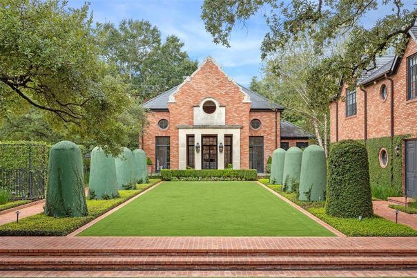 Exterior, Facade, Brick Facade, French Provincial