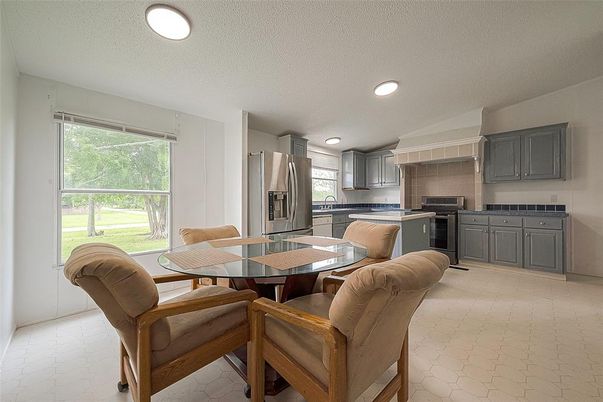 Dining room, Interior, Kitchen, Recessed Lighting, Stainless Steel Appliances