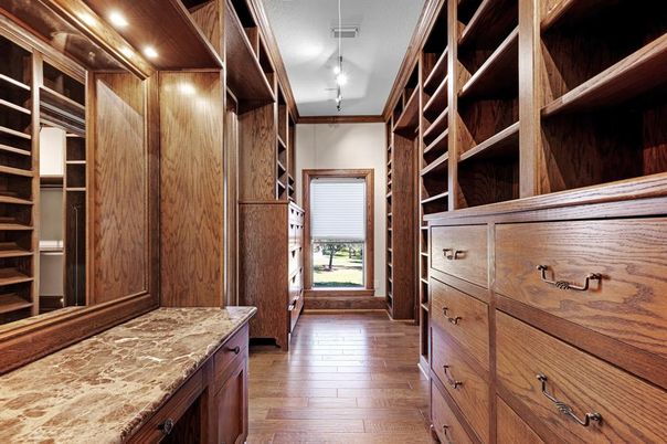 Interior, Walk-in Closets, Wood Texture Flooring