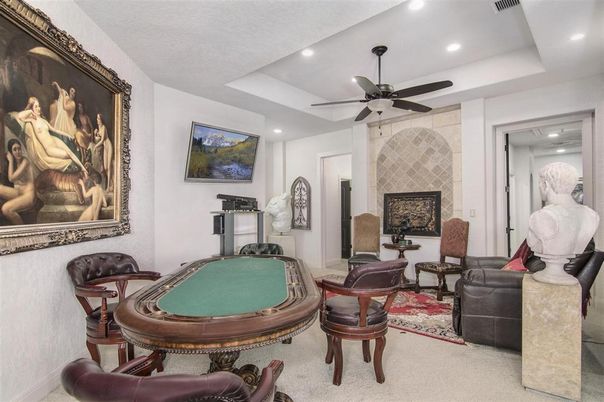 Game Room, Interior, Recessed Lighting
