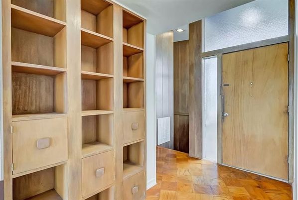 Interior, Walk-in Closets, Wood Texture Flooring