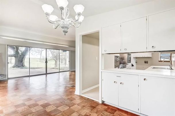 Chandelier, Interior, Kitchen, Wood Texture Flooring
