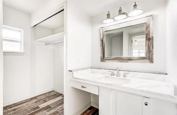 Bathroom, Dual Sink Vanities, Interior, Wood Texture Flooring