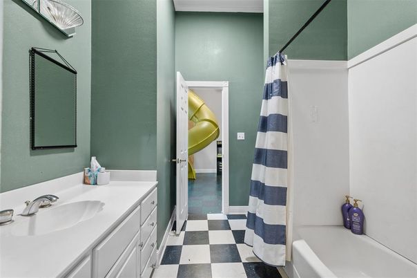 Bathroom, Interior