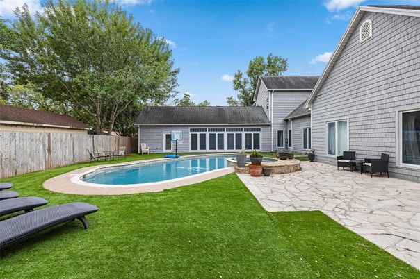 Backyard, Exterior, Pool