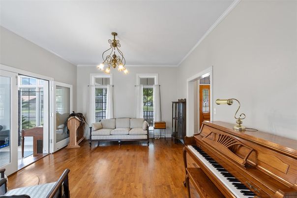 Chandelier, Interior, Piano, Wood Texture Flooring