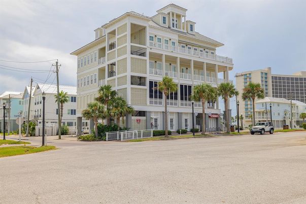 Exterior, Facade, Condo Building