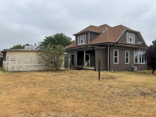 Backyard, Detached Garage, Exterior