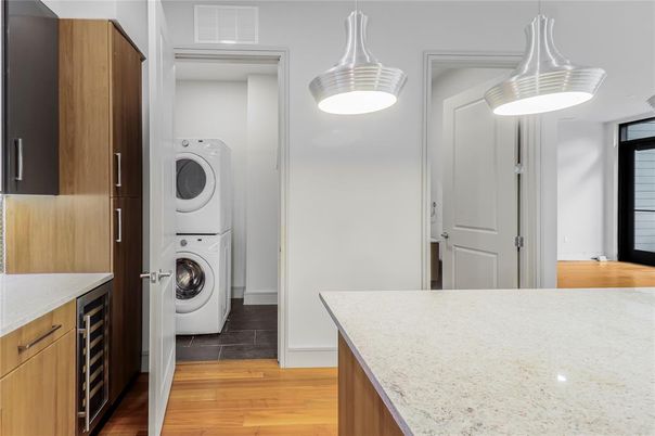 Interior, Utility Closets, Washer, Wood Texture Flooring