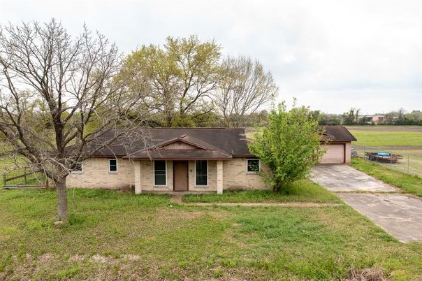 Attached, Backyard, Exterior, Facade, Ranch