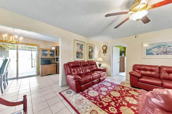 Chandelier, Interior, Living room