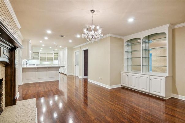 Chandelier, Fireplace, Interior, Kitchen, Pendant Lights, Recessed Lighting, Wood Texture Flooring