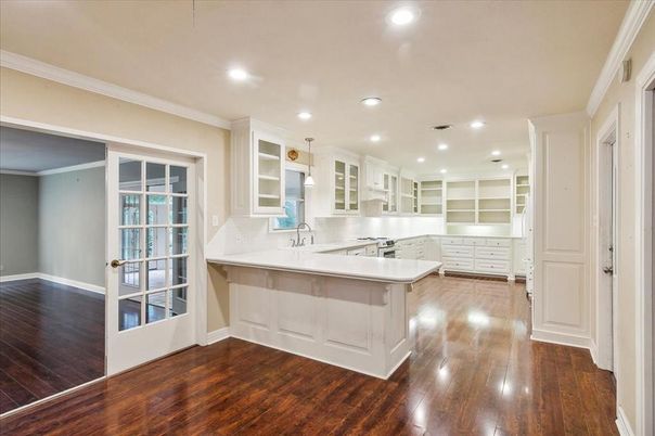 Interior, Kitchen, Pendant Lights, Recessed Lighting, Wood Texture Flooring