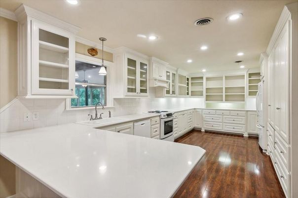 Interior, Kitchen, Pendant Lights, Recessed Lighting, Wood Texture Flooring