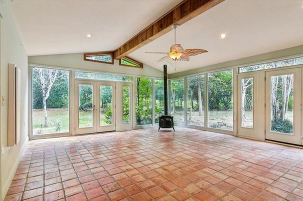 Empty room, Interior, Recessed Lighting, Wooden Beams