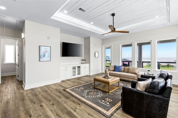 Interior, Living room, Recessed Lighting, Wood Texture Flooring