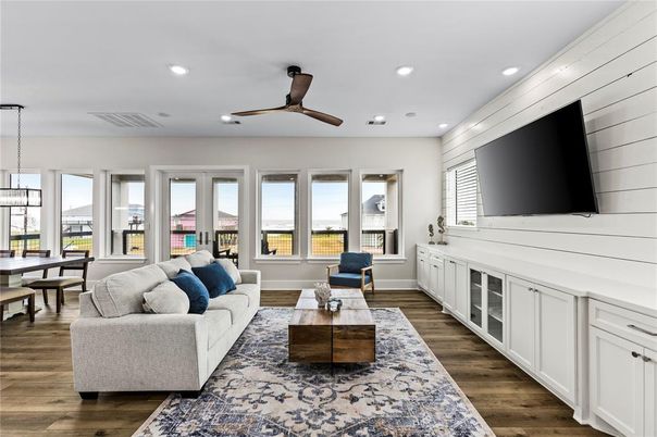 Dining room, Interior, Living room, Pendant Lights, Recessed Lighting, Wood Texture Flooring