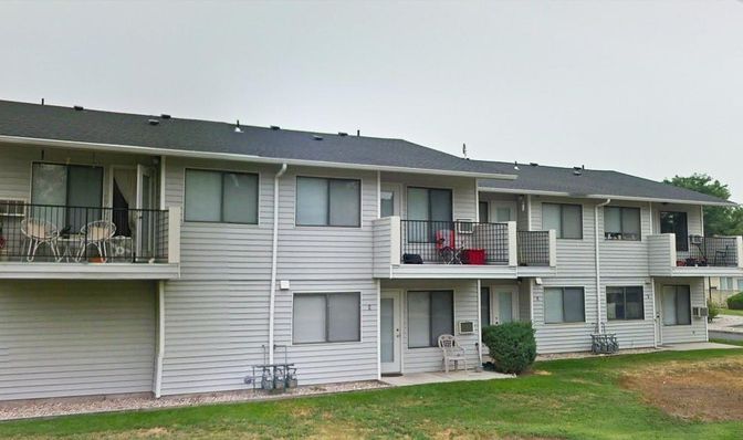 Exterior, Facade, Rowhouse
