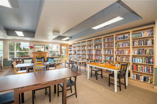 Dining room, Fireplace, Interior