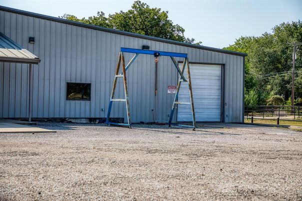 Detached Garage, Exterior