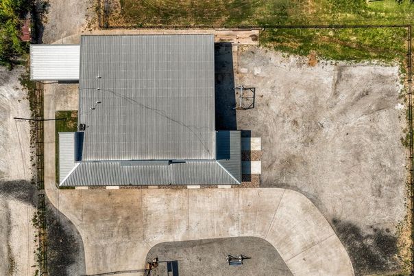 Exterior, Drone