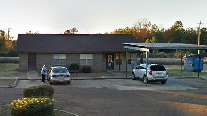 Exterior, Facade, Brick Facade, Ranch