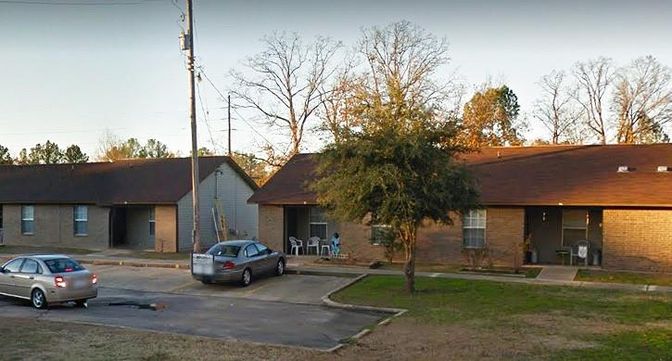 Exterior, Facade, Brick Facade, Ranch