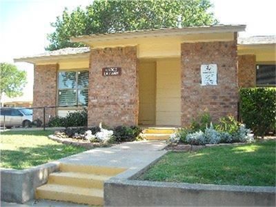Exterior, Facade, Brick Facade, Modern
