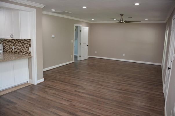 Empty room, Interior, Recessed Lighting, Wood Texture Flooring