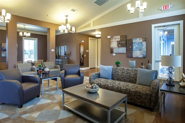 Chandelier, Dining room, Interior, Living room, Recessed Lighting